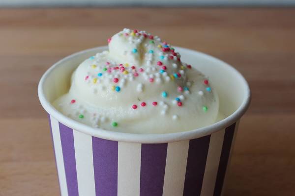 Homemade Frozen Yogurt (Without Machine)